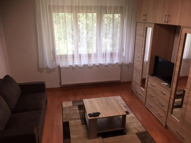 Thaly 5 Lägenhet Debrecen Exteriör bild
